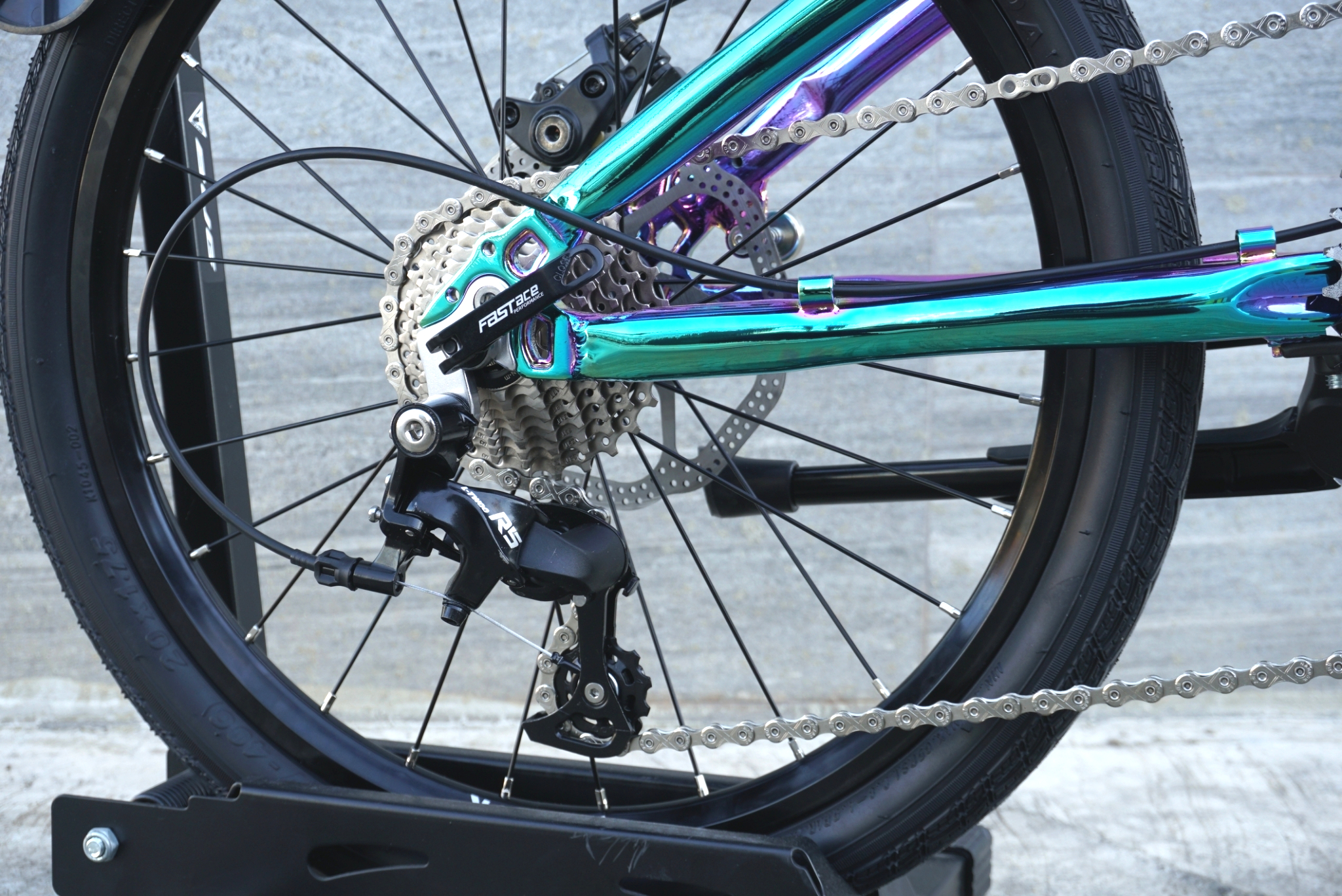 MINT : T9-20" จักรยานพับได้ เฟรมอลูมิเนียม 9 สปีด ดิสเบรก เบาเพียง 10.9 กก