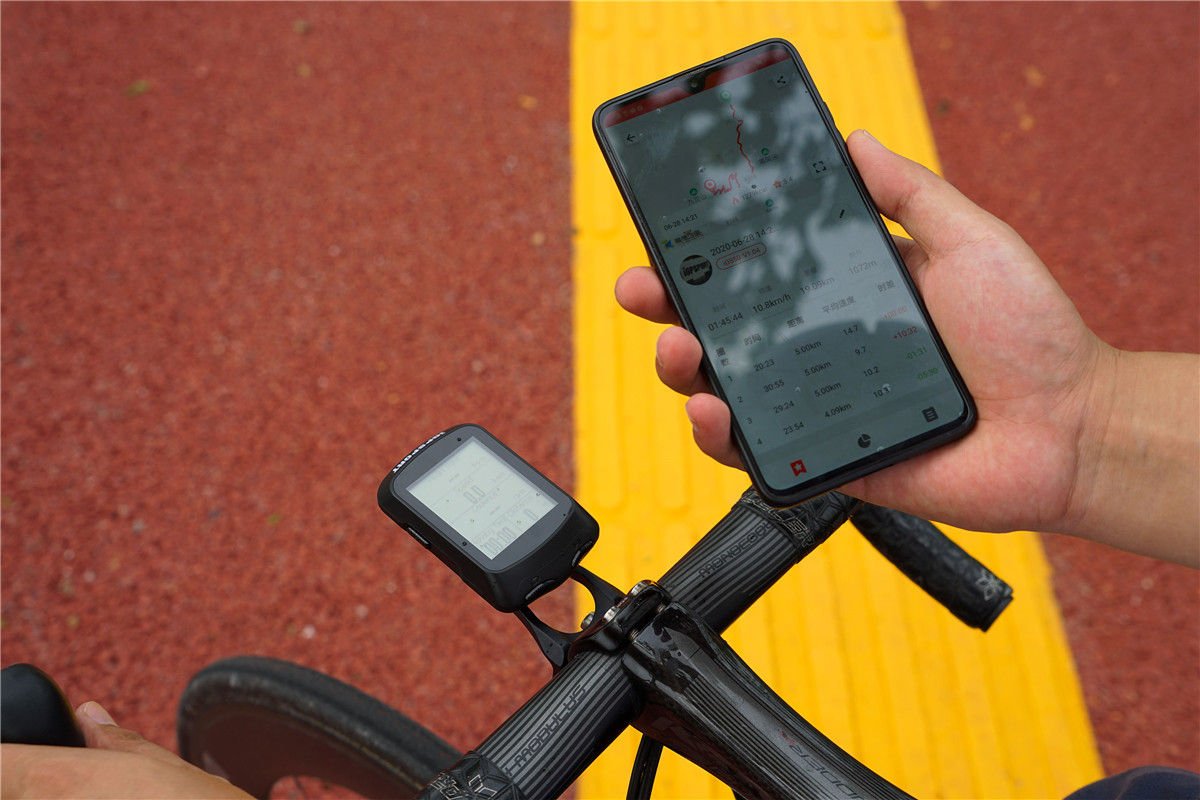 ไมล์จักรยานแบบ GPS IGPSPORTรุ่น iGS520 GPS CYCLING COMPUTER แถมฟรีขาไมล์ S60 ประกันไทย