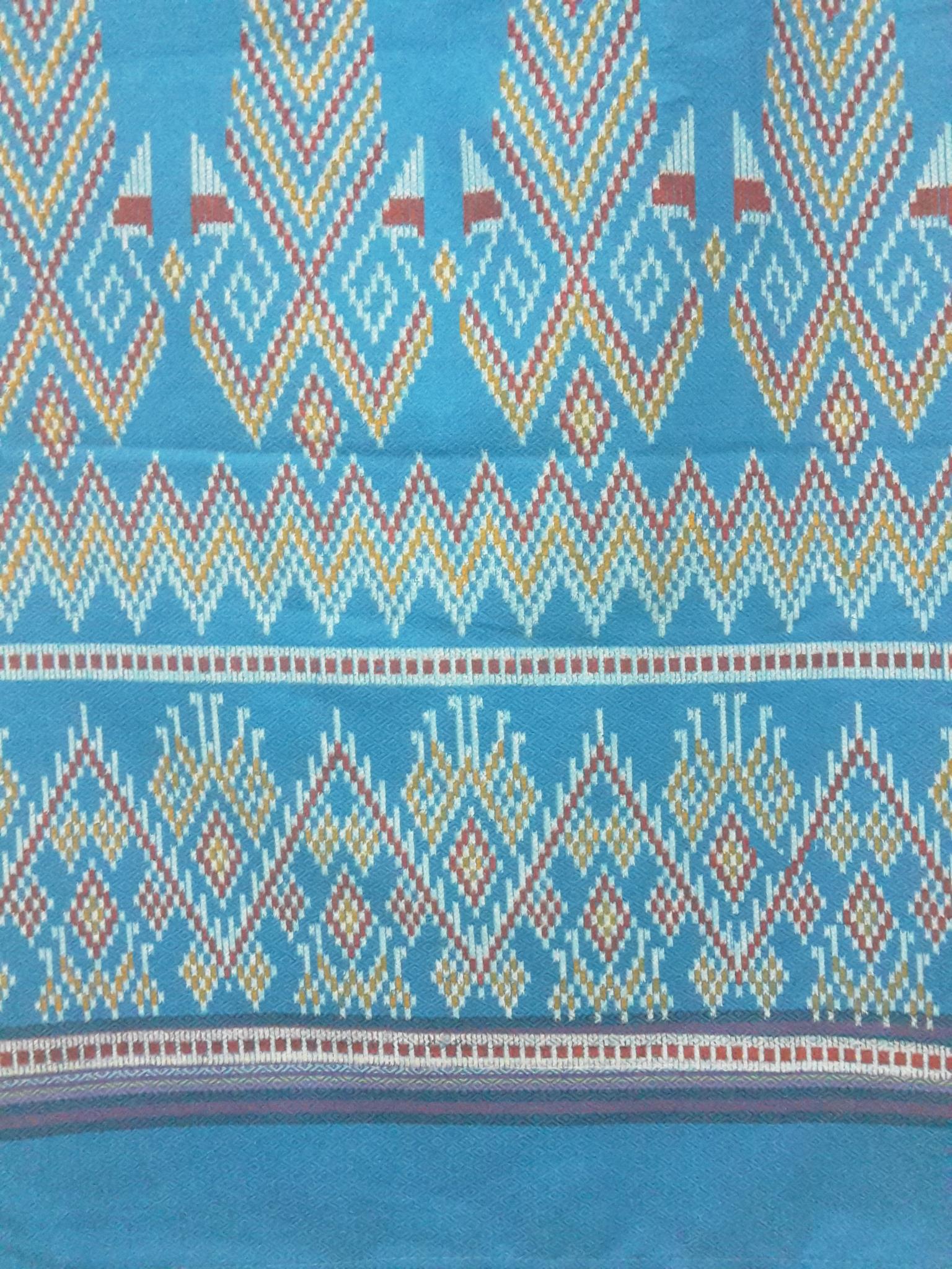 ผ้าถุงสำเร็จรูปแบบป้ายเลื่อนตะขอผ้าสีฟ้า ผ้าถุงสำเร็จรูปมัดหมี่ ผ้าฝ้ายมัดหมี่ตัดสำเร็จ พร้อมส่ง