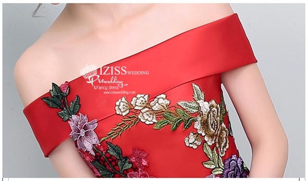 PW541 - **พรีออเดอร์ค่ะ พรีออเดอร์มี 5 สีทั้งสั้น+ยาวค่ะ สีแดง แดงไวน์ เขียว น้ำเงินและม่วงค่ะ** ชุดกี่เพ้าสั้นสีแดง ชุดยกน้ำชา ชุดคู่ถ่ายพรีเวดดิ้ง (prewedding dress) & ชุดแต่งงานแฟนซี (Fancy wedding dress)ชายหญิง "ธีมสีแดง"