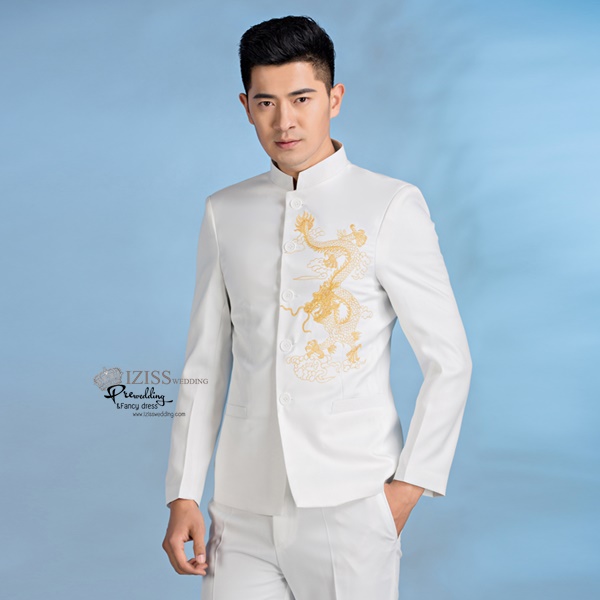 ST082 **พรีออเดอร์**สูทจีนผู้ชายสีขาวแขนยาวปักลายมังกรสีทอง สีแดง สีน้ำเงิน สีเงิน ติดกระดุมสีขาว พร้อมกางเกงสีขาวขาสอบ ชุดสูทเจ้าบ่าว สูทแฟนซี ถ่ายพรีเวดดิ้ง & ชุดแต่งงานแฟนซี (Fancy wedding dress) สูทผู้ชายสีขาว