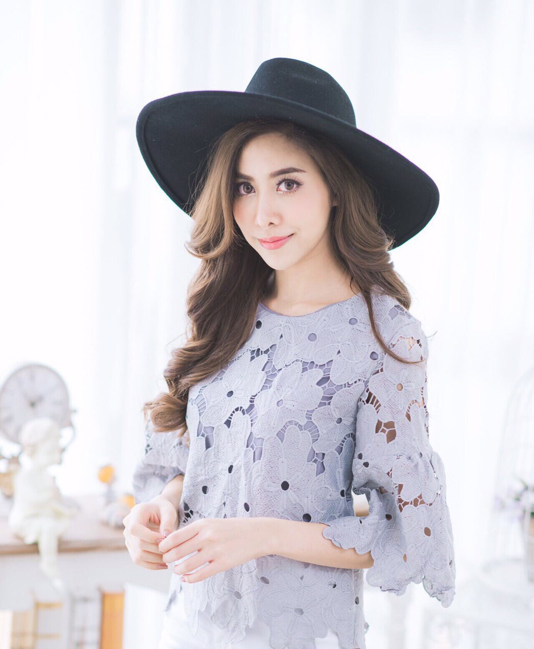 เสื้อลูกไม้สไตน์เกาหลี เสื้อลูกไม้สไตน์วัยรุ่น เสื้อใส่ผ้าซิ่น เสื้อลูกไม้ใส่กีบผ้าถุงสวยๆ เสื้อลูกไม้แขนบาน เสื้อลูกไม้ใส่กับผ้าซิ่น