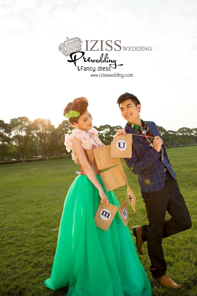 PW208 - Pre order ชุดคู่ถ่ายพรีเวดดิ้ง (prewedding dress) & ชุดแต่งงานแฟนซี (Fancy wedding dress)ชายหญิง "ธีมสีเขียว-น้ำเงิน"