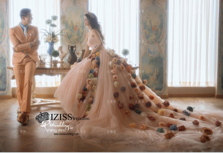PW348-**พรีออเดอร์ค่ะ**ชุดคู่ถ่ายพรีเวดดิ้ง (prewedding dress) & ชุดแต่งงานแฟนซี (Fancy wedding dress)ชายหญิง "ธีมสีฟ้า"