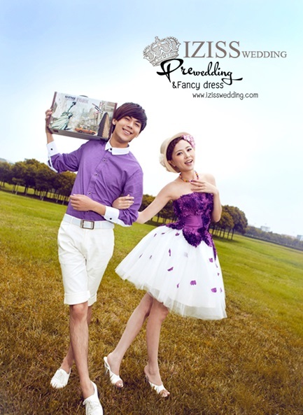 PW069 - **พร้อมส่งเฉพาะชุดผู้ชาย**ชุดคู่ถ่ายพรีเวดดิ้ง (prewedding dress) & ชุดแต่งงานแฟนซี (Fancy wedding dress)ชายหญิง "ธีมสีม่วง"