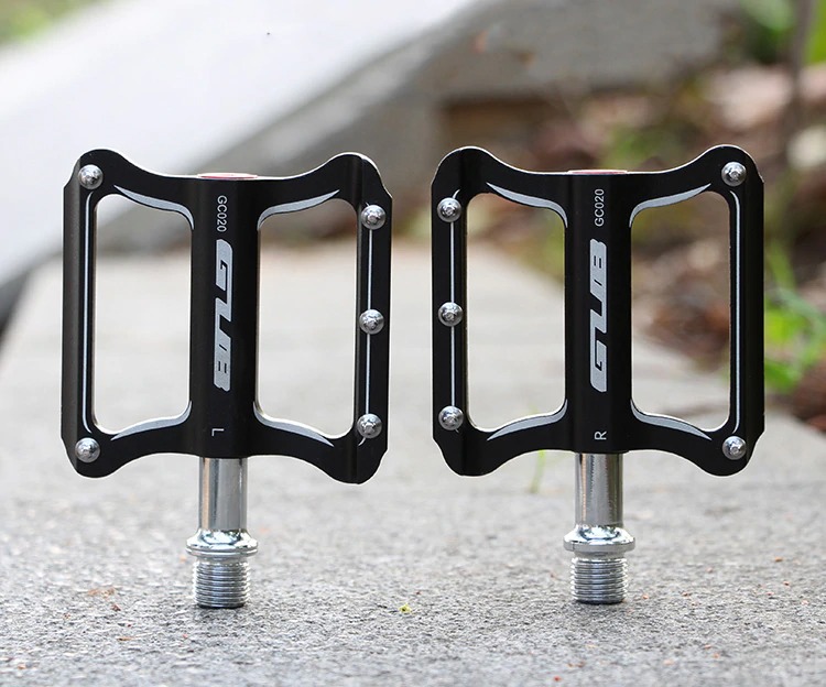 บันไดจักรยานอลูมิเนียมแบบริ่ง GUB GC020