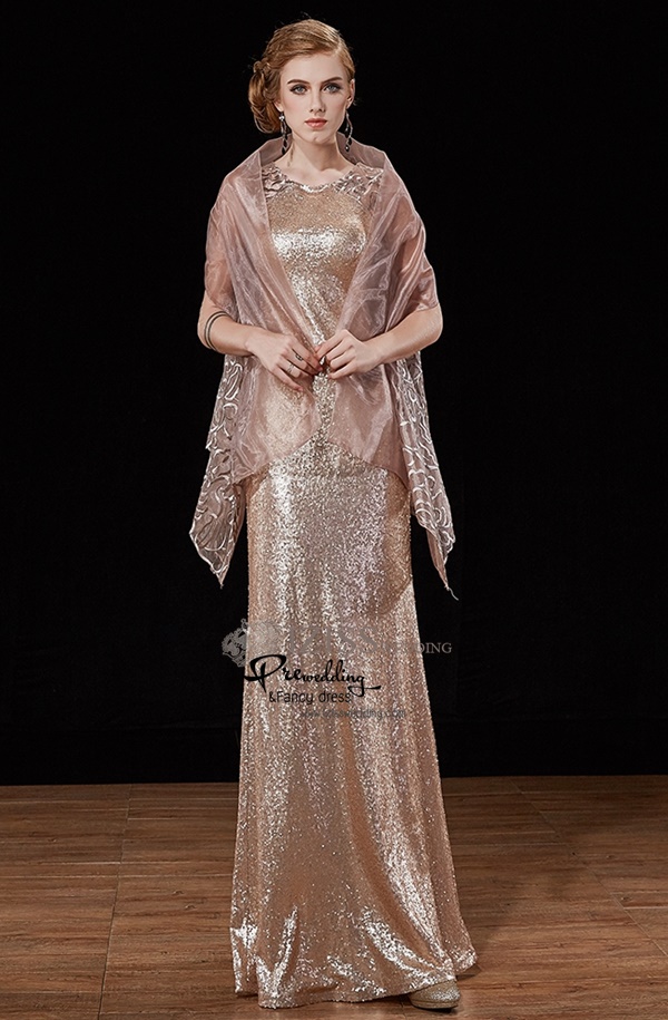T028 **พรีออเดอร์ชุดราตรี+ผ้าคลุมไหล่**ชุดเลื่อมราตรียาวสีแชมเปญ พร้อมผ้าคลุมไหล่ปักลายหรู แขนกุด ดีเทลซีทรูช่วงไหล่ ด้านข้างลำตัว และด้านหลัง ใช้ผ้าผสมลายปักสวยงามหรูหราไฮโซมากๆ ค่ะ