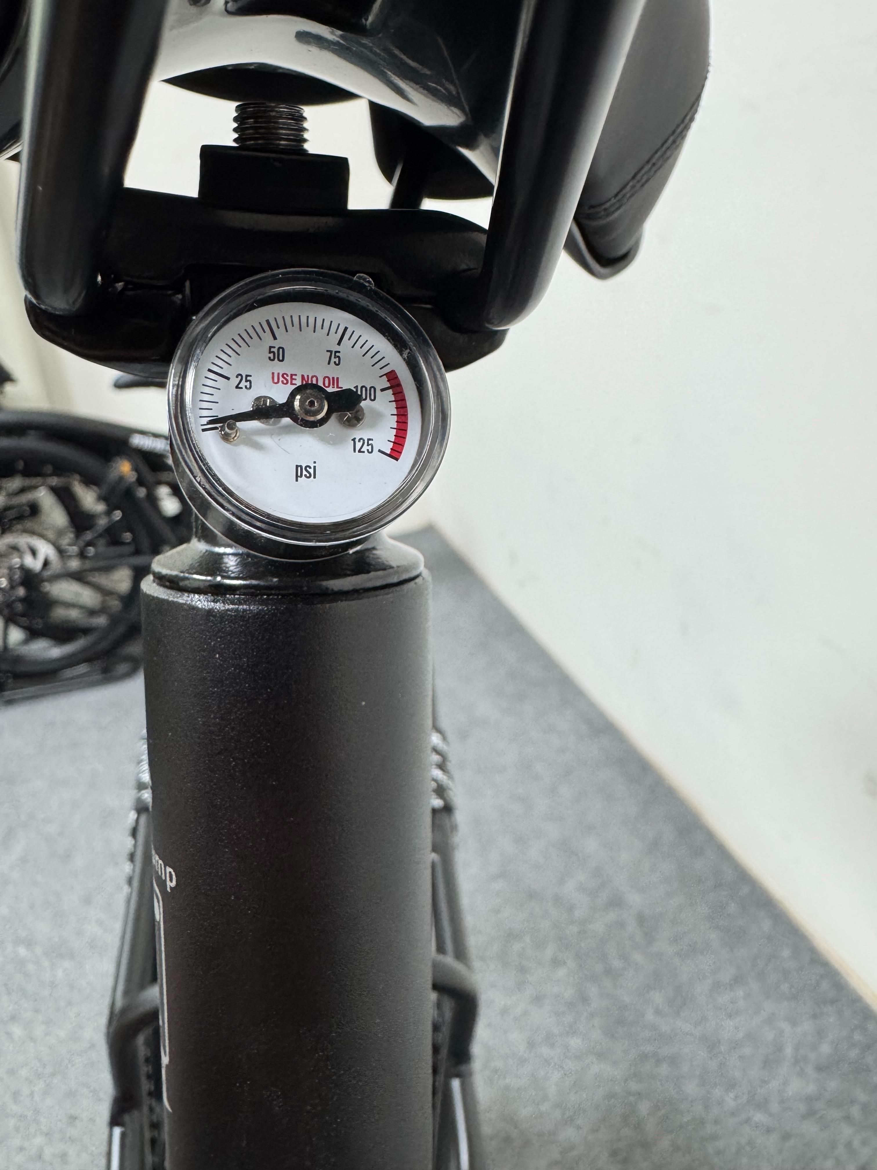 DAHON : Dahon Speed TR ( Touring ) จักรยานพับได้ เฟรมโครโมลี่ สายทัวริ่ง 18 สปีด ล้อ 20"406 พร้อมอุปกรณ์เต็มคัน