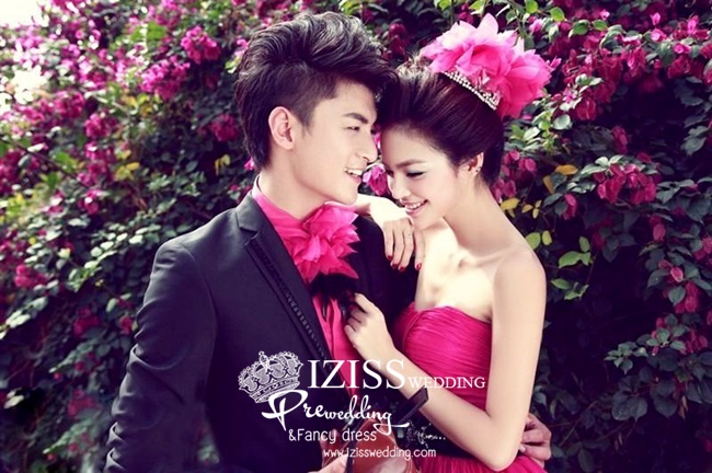 PW005 - **พร้อมส่งทั้งเซ็ท** ชุดคู่ถ่ายพรีเวดดิ้ง (prewedding dress) & ชุดแต่งงานแฟนซี (Fancy wedding dress)ชายหญิง "ธีมสีชมพู-ดำ"