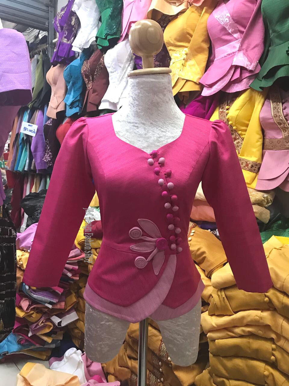 เสื้อผ้าไทยพื้นเมืองสีชมพูพาสเทล #เสื้อผ้าไหมลาวสีชมพูพาสเทล#เสื้อผ้าฝ้ายสีชมพูพาสเทลแต่งเอวระบาย #เสื้อผ้ไหมอินเดียสีชมพุพาสเทล