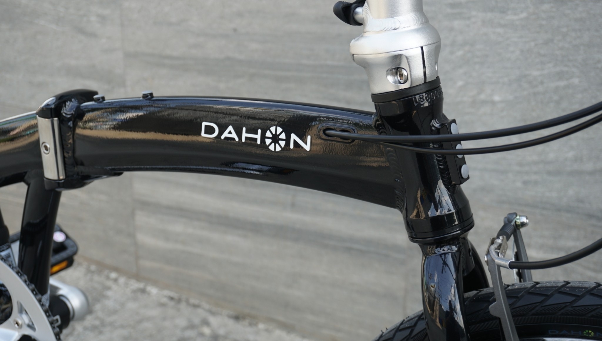 DAHON : Mu D9 จักรยานพับด้ เฟรมอลูมิเนียม 9 สปีด
