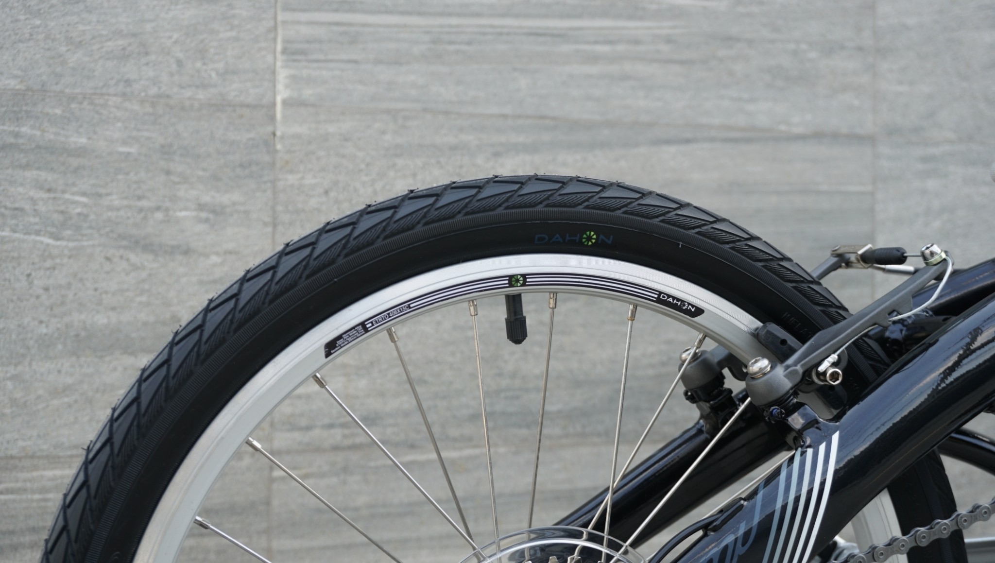 DAHON : Mu D9 จักรยานพับด้ เฟรมอลูมิเนียม 9 สปีด