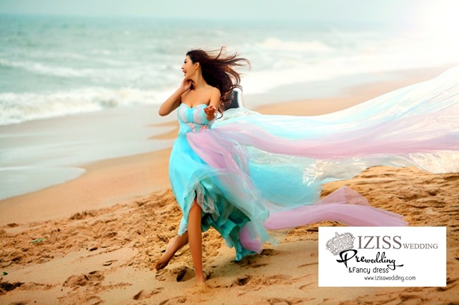 PW035 - **เลิกผลิตค่ะ** ชุดคู่ถ่ายพรีเวดดิ้ง (prewedding dress) & ชุดแต่งงานแฟนซี (Fancy wedding dress)ชายหญิง "ธีมสีน้ำเงินน้ำทะเล"