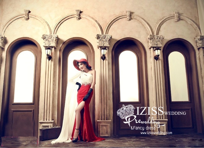 PW162 - Pre order ชุดคู่ถ่ายพรีเวดดิ้ง (prewedding dress) & ชุดแต่งงานแฟนซี (Fancy wedding dress)ชายหญิง "ธีมสีขาว-แดง"