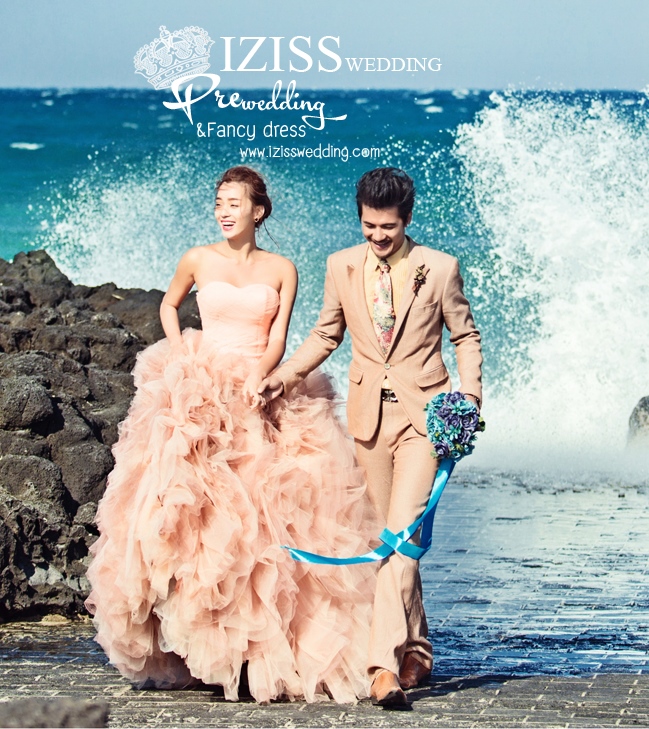 PW294-**พรีออเดอร์**ชุดคู่ถ่ายพรีเวดดิ้ง (prewedding dress) & ชุดแต่งงานแฟนซี (Fancy wedding dress)ชายหญิง "ธีมสีส้ม"