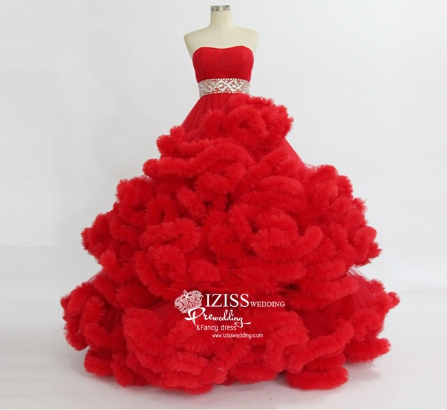 RM020 **พรีออเดอร์ชุดสีขาวหางปกติ/หางยาว**งานตัดเกรด A ชุดราตรีหรูหรา ชุดแต่งงาน ชุดพรีเวดดิ้งสั่งตัดได้ค่ะ งานเกรดพรีเมี่ยม ตัดเย็บปราณีต สวมใส่สวยงามดุจเจ้าหญิง