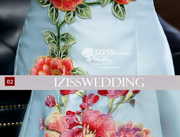 PW514 - **พร้อมส่งสีแดง สีฟ้าและทองค่ะ** ชุดกี่เพ้าสีแดง ชุดคู่ถ่ายพรีเวดดิ้ง (prewedding dress) & ชุดแต่งงานแฟนซี (Fancy wedding dress)ชายหญิง "ธีมสีแดง"