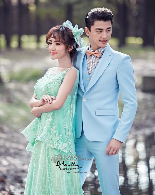 ST025- **พร้อมส่ง**สูทผู้ชายสีฟ้าแขนยาว พร้อมกางเกง ชุดสูทเจ้าบ่าว สูทแฟนซี ถ่ายพรีเวดดิ้ง & ชุดแต่งงานแฟนซี (Fancy wedding dress) สูทผู้ชายสีฟ้า
