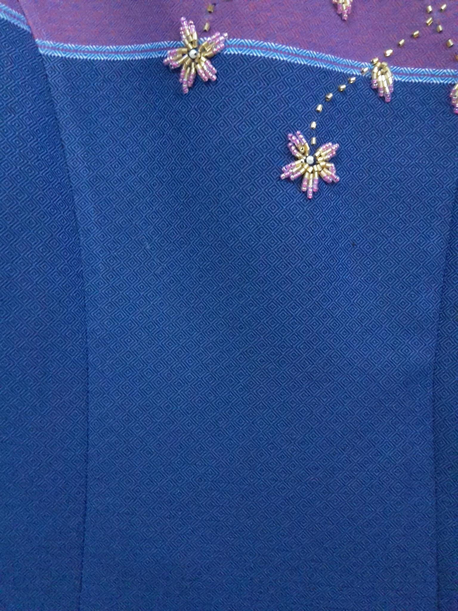 ชุดผ้าไทยคอบัวหยักซ้อนสีน้ำเงิน ชุดแซกผ้าไทยลายมัดหมี่สีน้ำเงิน ชุดผ้าไทยผ้าพื้นเมือง ชุดผ้าไทยฝ้ายแต่งผ้ามัดหมี่ชุดทำงานผ้าไทย สำเนา