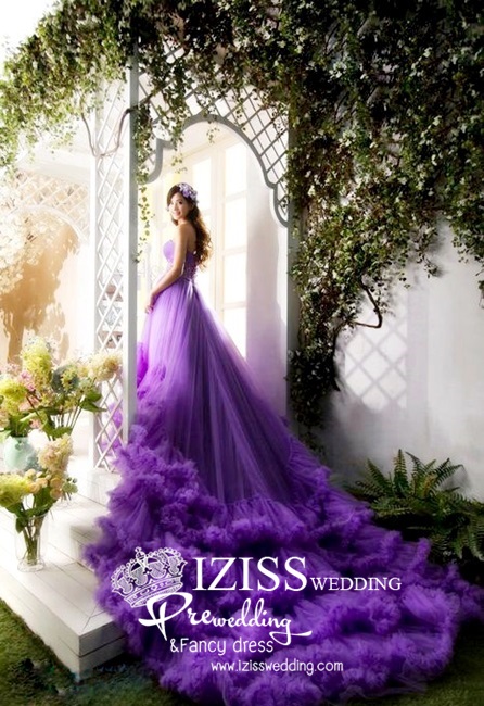 PW081 **พร้อมส่งทั้งเซ็ทค่ะ** ชุดคู่ถ่ายพรีเวดดิ้ง (prewedding dress) & ชุดแต่งงานแฟนซี (Fancy wedding dress)ชายหญิง "ธีมสีม่วง"