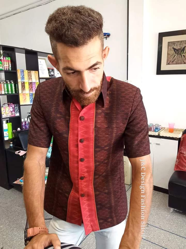 เสื้อสูทชายฝ้ายแท้มัดหมี่ตีนแดงทอมือ เสื้อสูทชายฝ้ายแท้ สูทผ้าไทยชาย ซาฟารีผ้าไทยชาย สูทผ้าฝ้ายมัดหมี่ตีนแดง