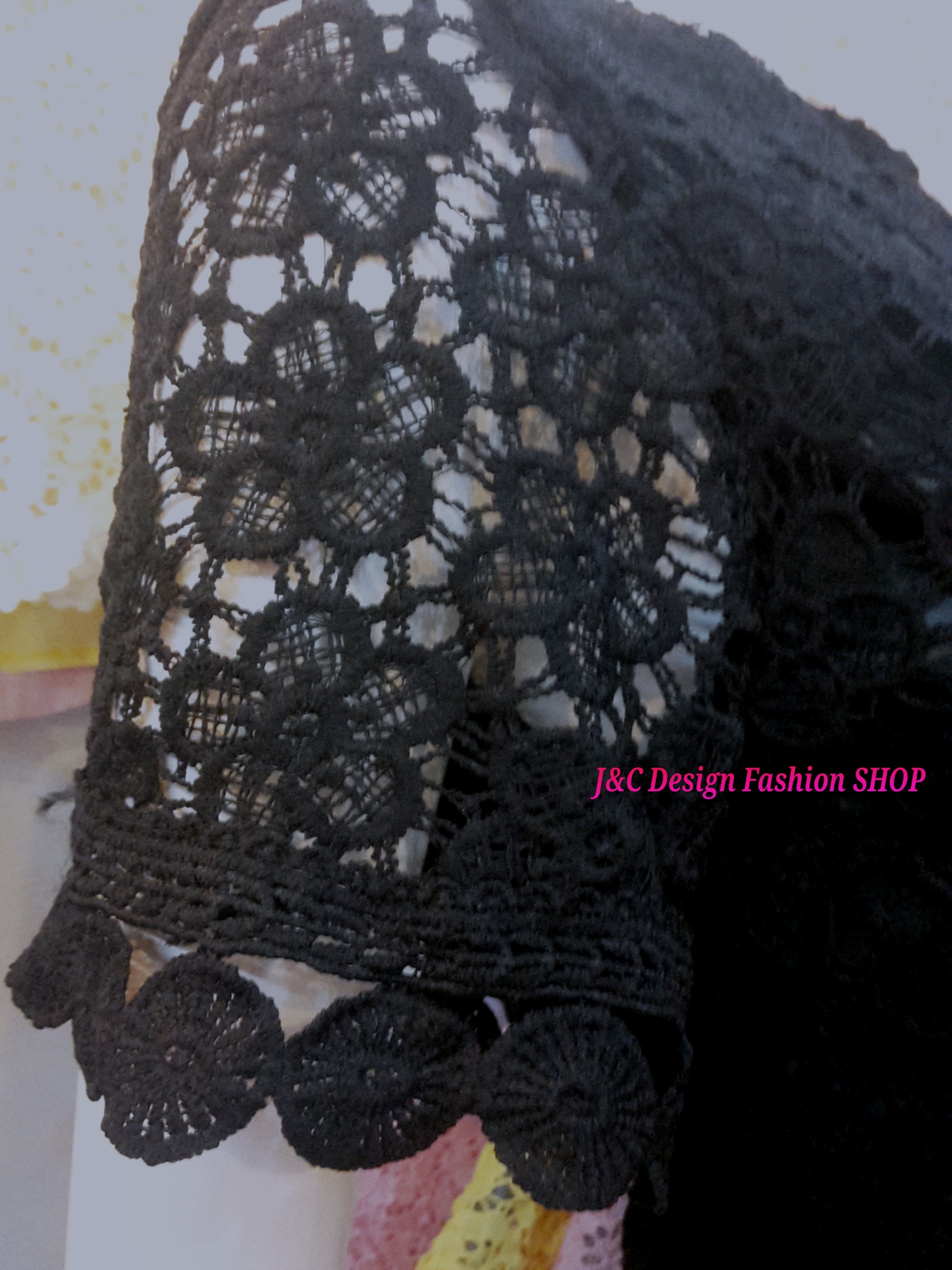 เสื้อลูกไม้สไตน์เกาหลีสีดำ เสื้อลูกไม้สไตน์วัยรุ่นสีดำ เสื้อผ้าไทยใส่กับผ้าซิ่นสีดำ เสื้อผ้าฝ้ายใส่กับผ้าถุงสีดำ เสื้อใส่ผ้าซิ่นสีดำ เสื้อลูกไม้แขนกระดิ่งสีดำ