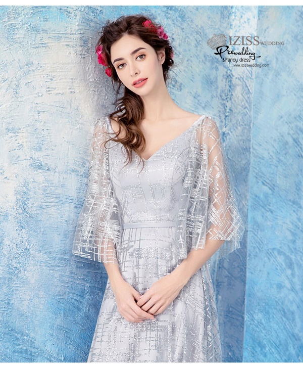 DL063 - **พรีออเดอร์** ชุดราตรี เดรสยาวออกงาน (Night party dresses) ชุดไปงานแต่งงานสวยๆ "ธีมสีเงินแต่งกลิตเตอร์"