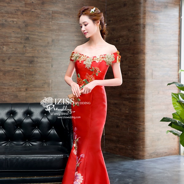 PW514 - **พร้อมส่งสีแดง สีฟ้าและทองค่ะ** ชุดกี่เพ้าสีแดง ชุดคู่ถ่ายพรีเวดดิ้ง (prewedding dress) & ชุดแต่งงานแฟนซี (Fancy wedding dress)ชายหญิง "ธีมสีแดง"