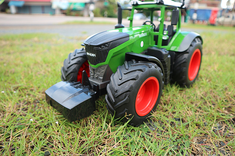 รถไถบังคับวิทยุ + สาลี่ FORD 9020