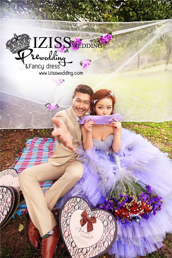 PW253 **พรีออเดอร์**ชุดคู่ถ่ายพรีเวดดิ้ง (prewedding dress) & ชุดแต่งงานแฟนซี (Fancy wedding dress)ชายหญิง "ธีมสีม่วงน้ำตาล"
