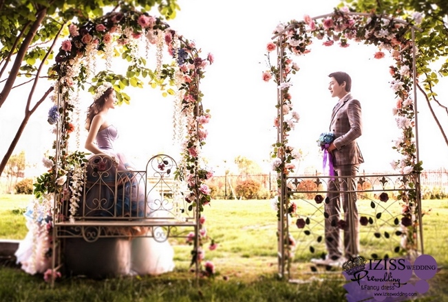 PW352-**พร้อมส่งเฉพาะชุดผญ.**ชุดคู่ถ่ายพรีเวดดิ้ง (prewedding dress) & ชุดแต่งงานแฟนซี (Fancy wedding dress)ชายหญิง "ธีมสีฟ้า"