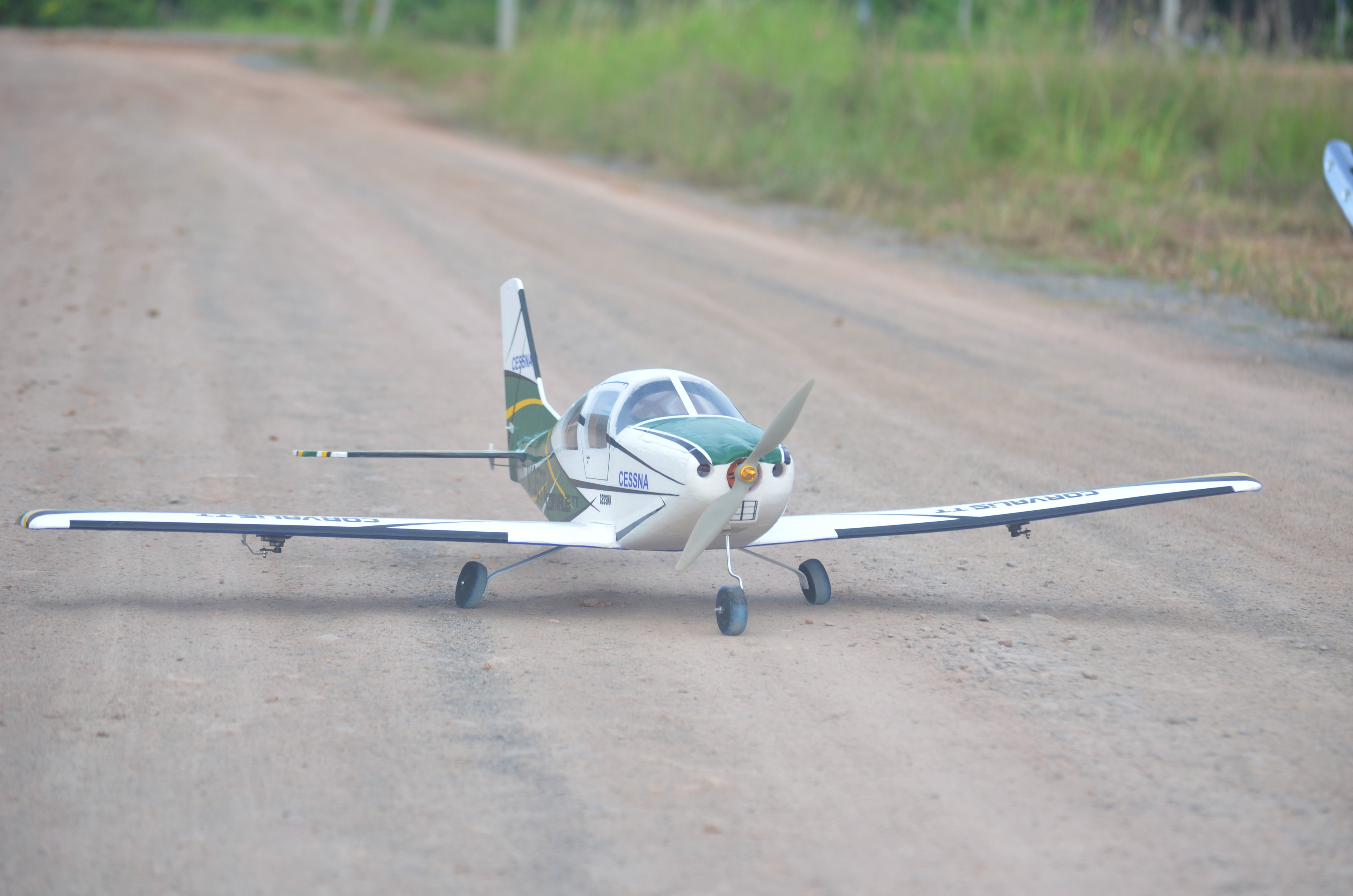 Cessna 400 TT Corvalis RC 1,300mm.
