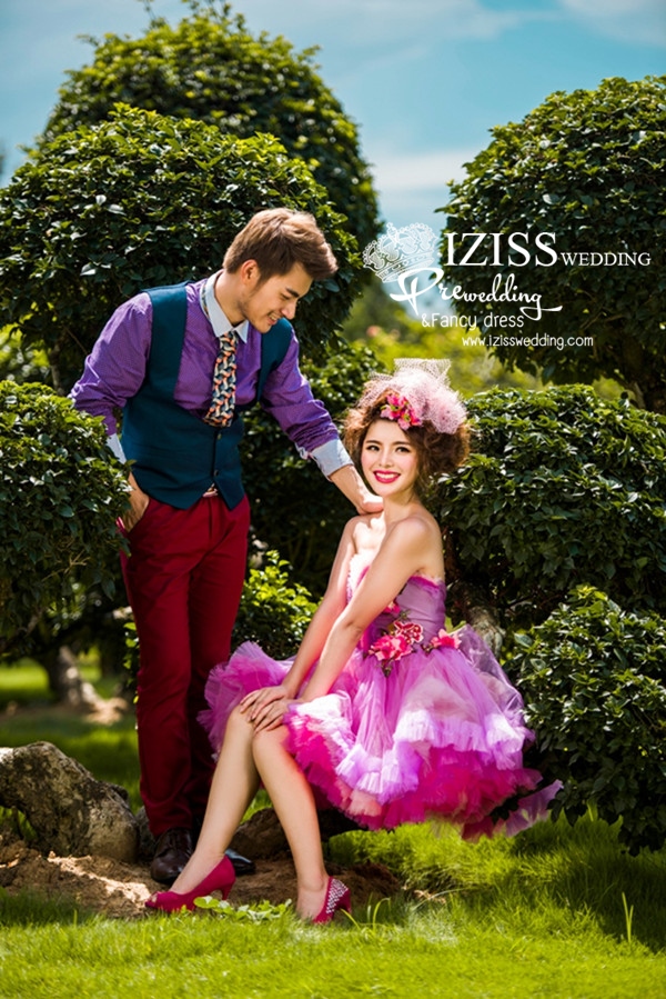 PW474- **พรีออเดอร์เฉพาะชุดผู้หญิงสีชมพู**ชุดแต่งงานแฟนซี ชุดเดรสสีชมพู ชุดยกน้ำชา ชุดถ่ายพรีเวดดิ้ง (prewedding dress) & ชุดแต่งงานแฟนซี (Fancy wedding dress) "ธีมสีชมพู"