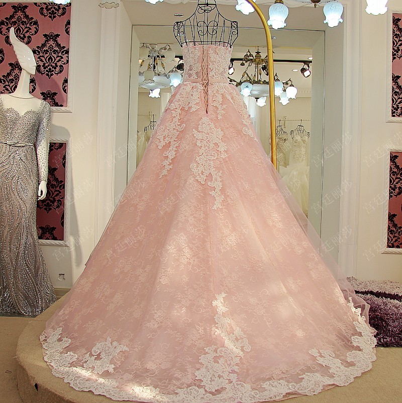 BRL046 **พรีออเดอร์**ชุดแต่งงานชมพูหรูหราประดับดอกไม้ผสมเพชรและคริสตัล สวยงามดุจเจ้าหญิง