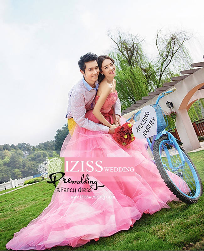 PW298 - **เลิกผลิตค่ะ** ชุดคู่ถ่ายพรีเวดดิ้ง (prewedding dress) & ชุดแต่งงานแฟนซี (Fancy wedding dress)ชายหญิง "ธีมสีชมพู-ขาวเหลือง"