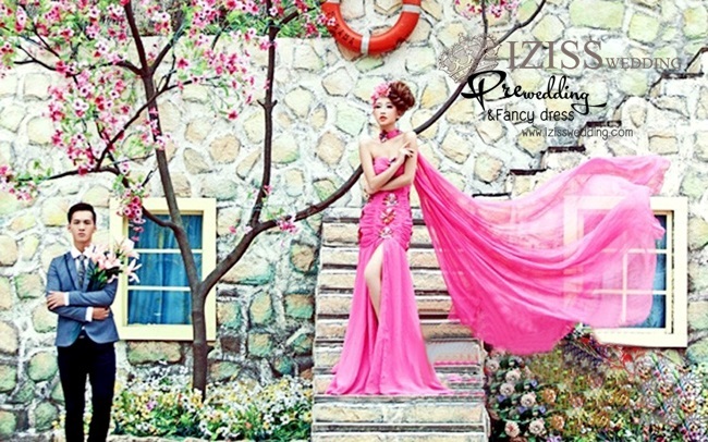 PW089 - Pre order ชุดคู่ถ่ายพรีเวดดิ้ง (prewedding dress) & ชุดแต่งงานแฟนซี (Fancy wedding dress)ชายหญิง "ธีมสีชมพู-กรมท่า"