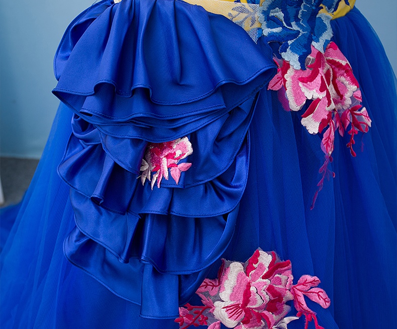 PW500 - **พรีออเดอร์** ชุดกี่เพ้าสีเหลืองสลับน้ำเงิน ชุดคู่ถ่ายพรีเวดดิ้ง (prewedding dress) & ชุดแต่งงานแฟนซี (Fancy wedding dress)ชายหญิง "ธีมสีเหลืองน้ำเงิน"