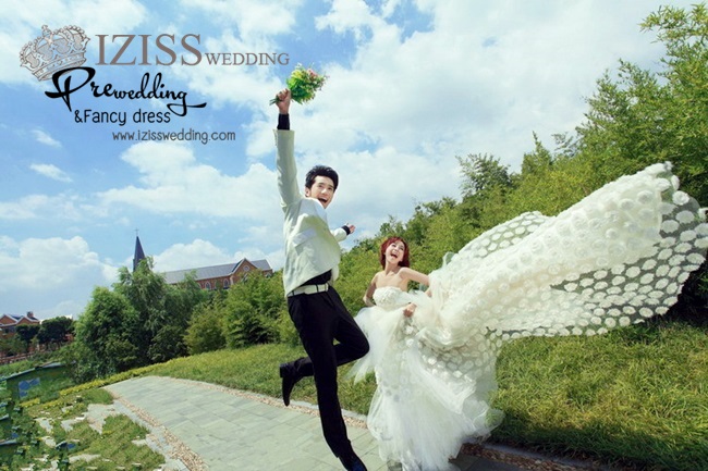 PW004 - **เลิกผลิตค่ะ** ชุดคู่ถ่ายพรีเวดดิ้ง (prewedding dress) & ชุดแต่งงานแฟนซี (Fancy wedding dress)ชายหญิง "ธีมสีขาว-ดำ"