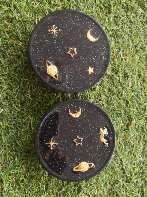 กล่องใส่รีเทนเนอร์ ลายดวงดาว galaxy👍มีกระจก‼️งานสวย วิบวับ ลุคคุณหนูมาก💯พร้อมส่งจากไทย