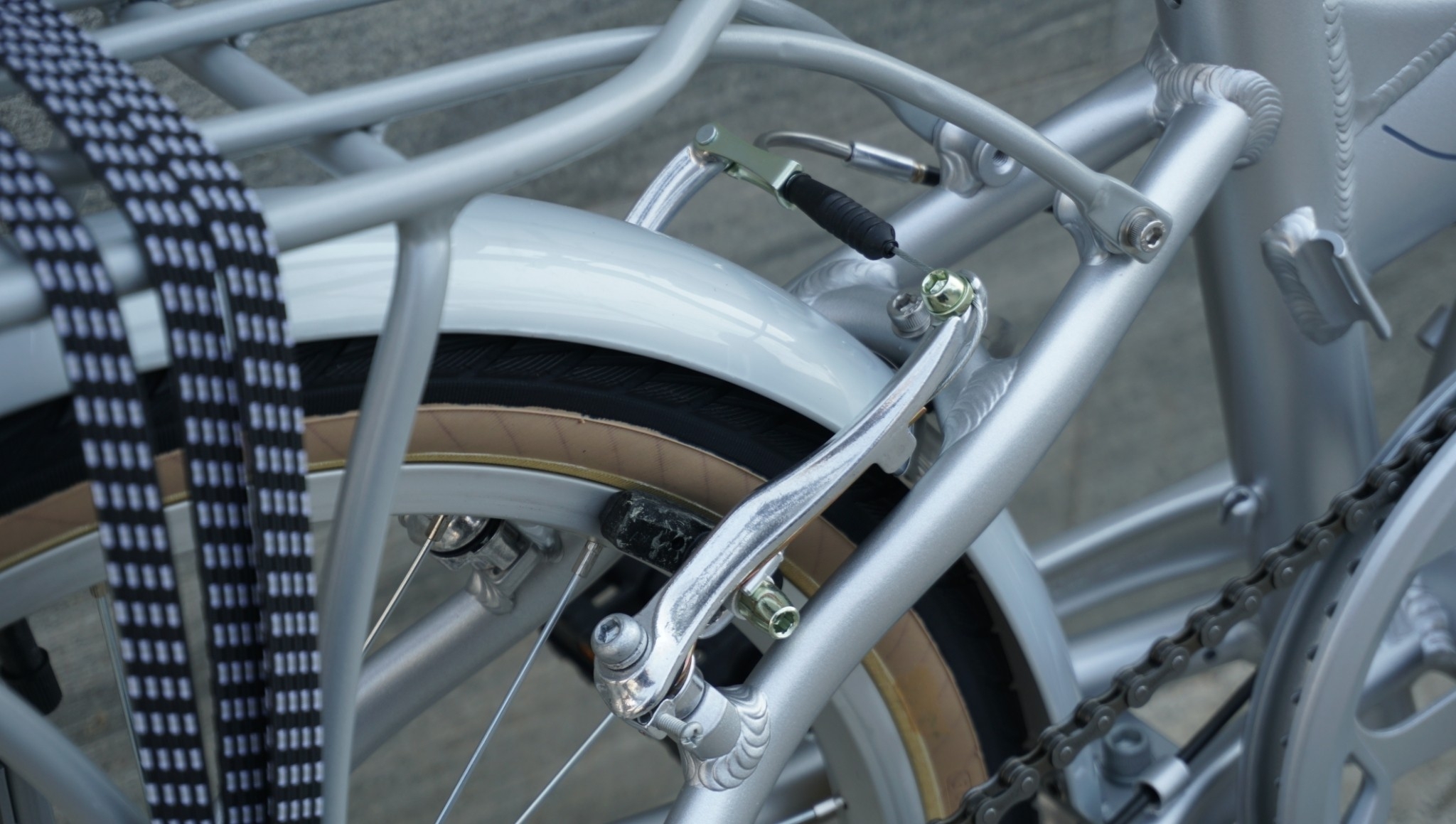 Fika Frappe จักรยานพับได้ เฟรมอลูมิเนียม ล้อ 20" 7 สปีด พร้อมตะแกรง บังโคลน