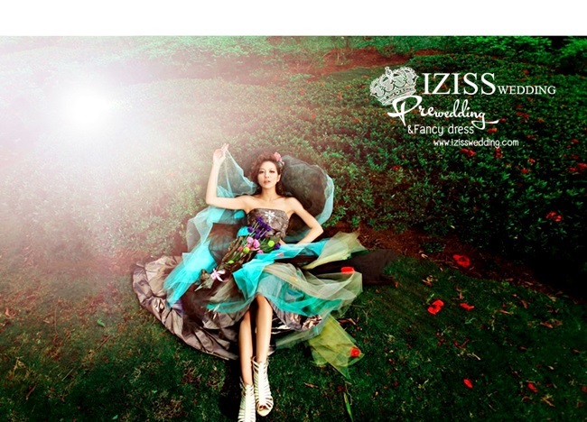 PW193 - Pre order ชุดคู่ถ่ายพรีเวดดิ้ง (prewedding dress) & ชุดแต่งงานแฟนซี (Fancy wedding dress)ชายหญิง "ธีมสีเขียว-น้ำตาล"