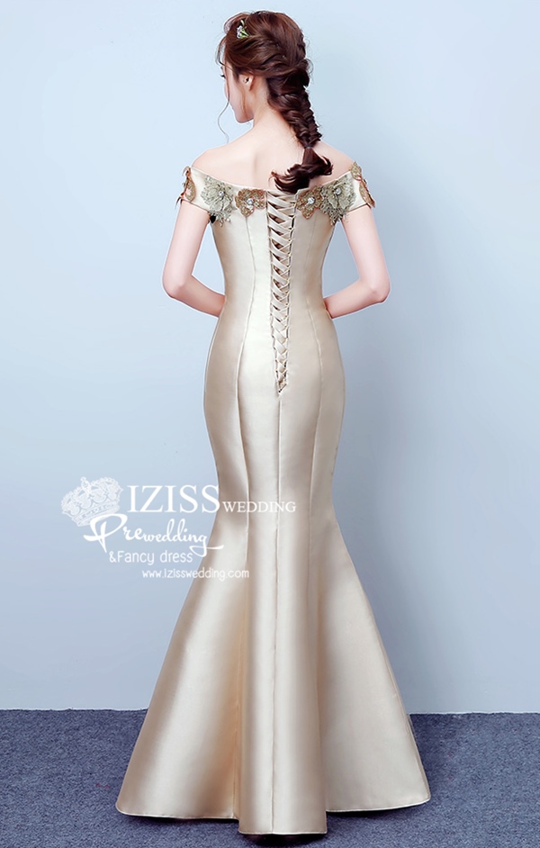 PW495 - **พร้อมส่งสีทอง สีแดงและสีฟ้าค่ะ** ชุดกี่เพ้าสีทอง ชุดคู่ถ่ายพรีเวดดิ้ง (prewedding dress) & ชุดแต่งงานแฟนซี (Fancy wedding dress)ชายหญิง "ธีมสีทอง"