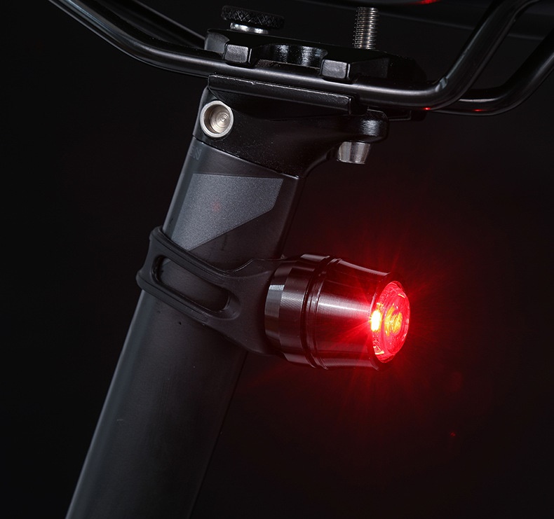 ไฟท้ายจักรยานแบบชาร์จ USB ไฟติดหมวก THAIBIKE บอดี้อลูมิเนียม