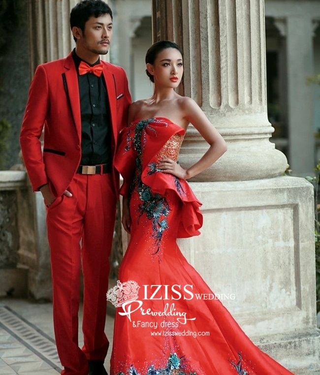 PW201 - Pre order ชุดคู่ถ่ายพรีเวดดิ้ง (prewedding dress) & ชุดแต่งงานแฟนซี (Fancy wedding dress)ชายหญิง "ธีมสีแดง"