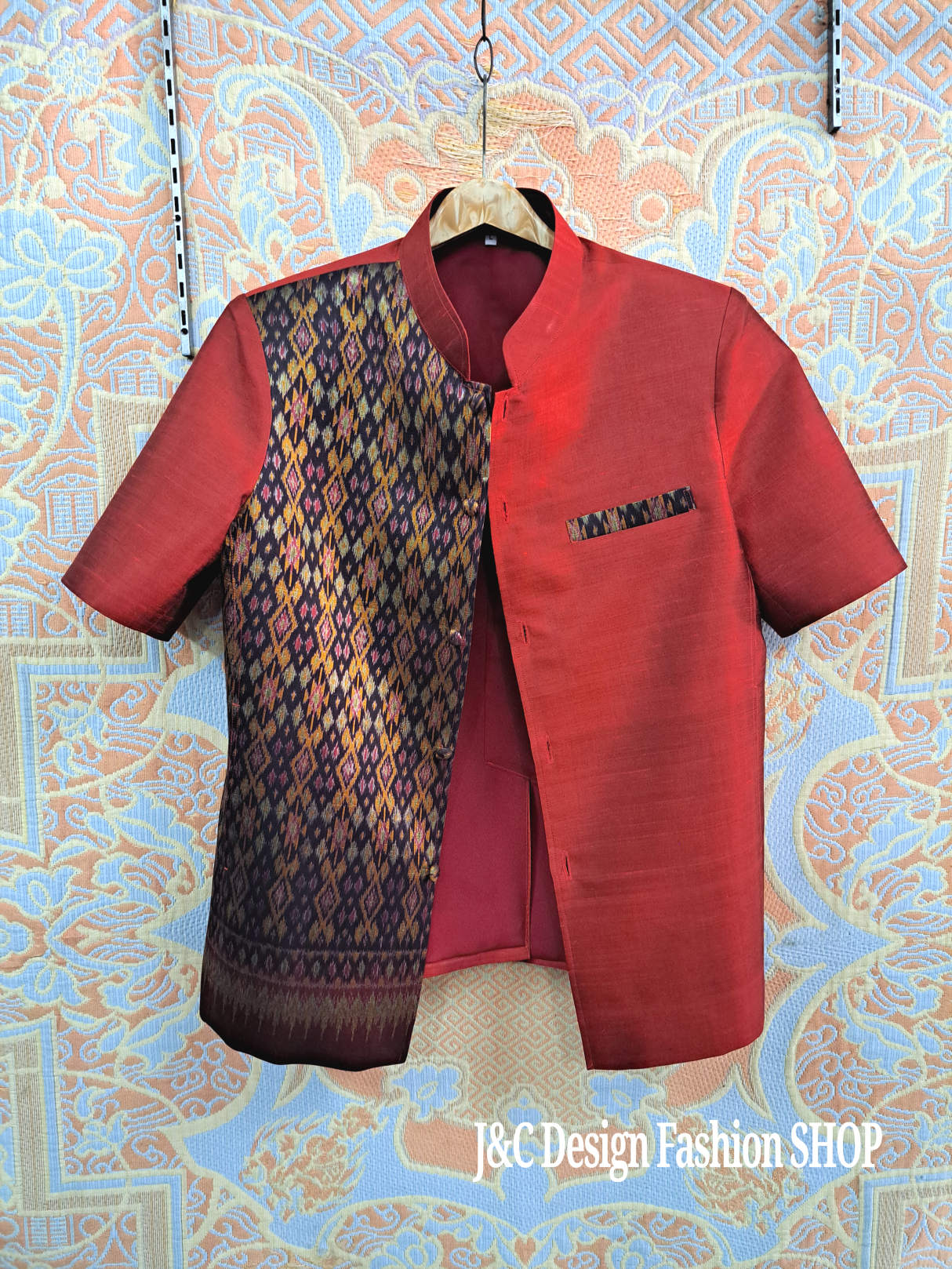 เสื้อสูทชายไหมแท้มัดหมี่ทอมือสีน้ำเงิน เสื้อสูทชายไหมแท้ สูทผ้าไทยชาย ซาฟารีผ้าไทยชาย สูทผ้าไหมสีน้ำเงิน