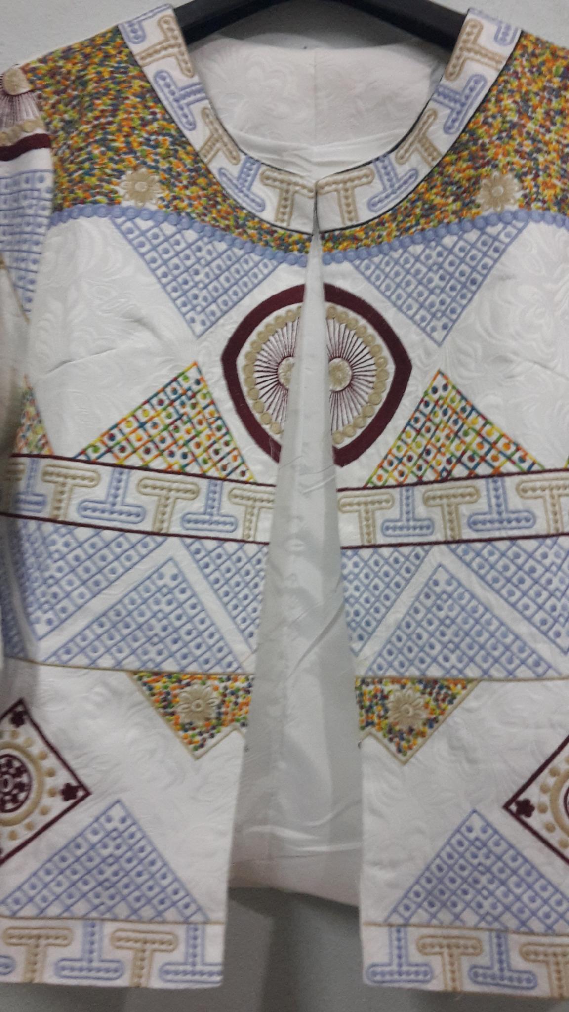 สูทน่ารัก สไตน์เกาหลี หรู เรียบ สูทเกาหลี เสื้อทำงานเกาหลีดีไซน์เก๋ เสื้อคลุม เสื้อสูทนำเข้า เสื้อสูทสีน้ำขาว