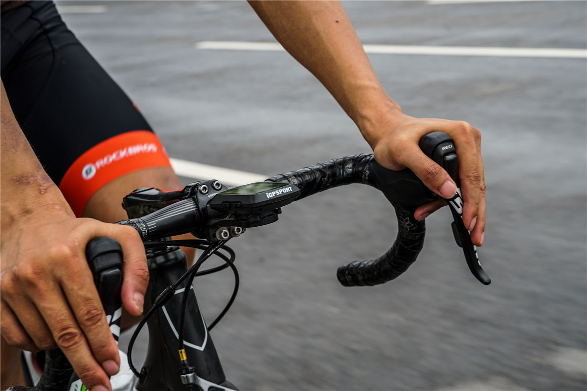 ไมล์จักรยานแบบ GPS IGPSPORTรุ่น iGS520 GPS CYCLING COMPUTER แถมฟรีขาไมล์ S60 ประกันไทย