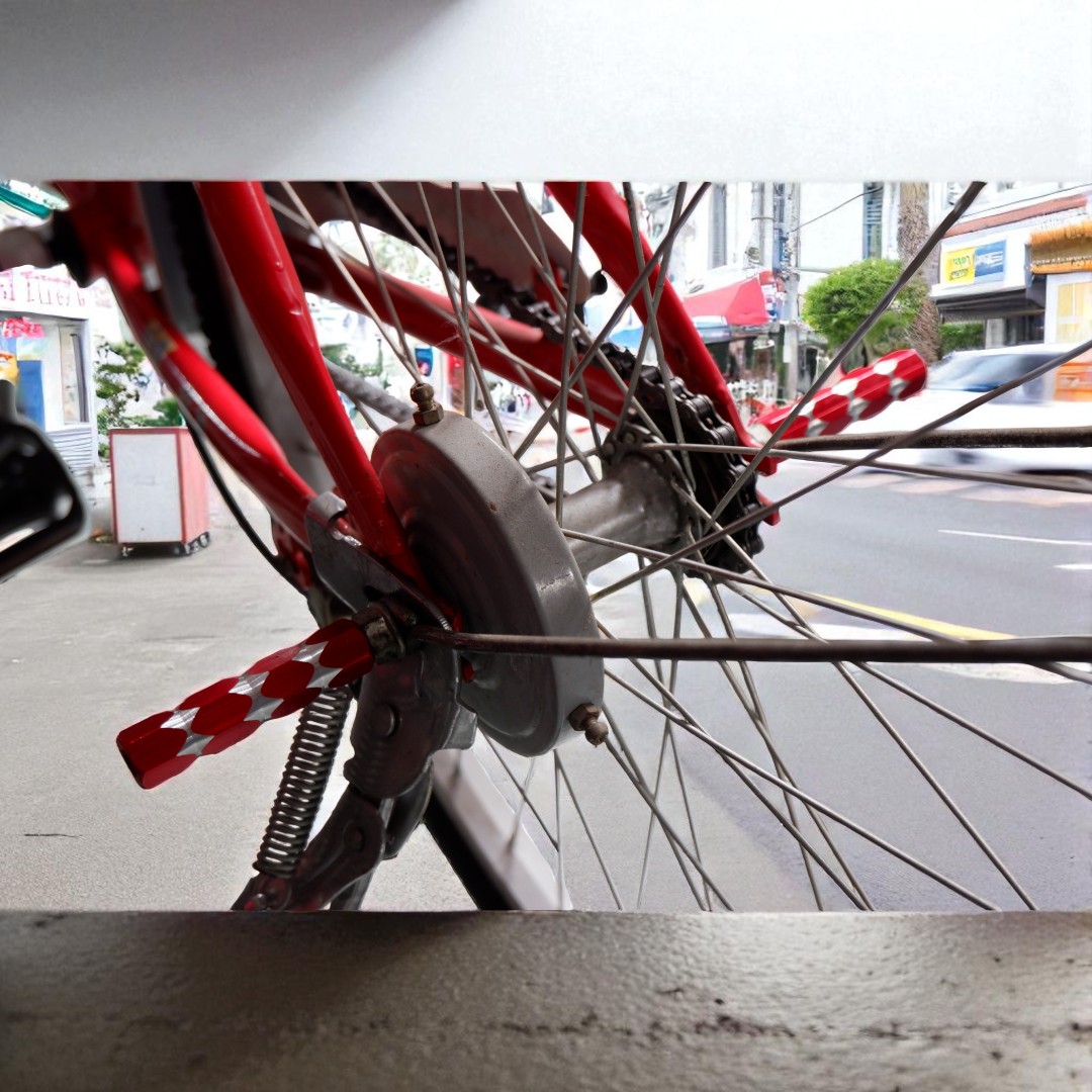 ที่วางเท้าจักรยาน อลูมิเนียม 1 คู่ ใช้กับจักรยานทั่วไป เกลียว 3/8", ใช้ได้หน้า/หลัง, กันลื่น แข็งแรง ปลอดภัย