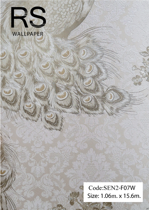 วอลเปเปอร์ลายนกยูงสีทองอ่อนพื้นลายหลุยส์สีขาวอมครีม SEN2-F07W