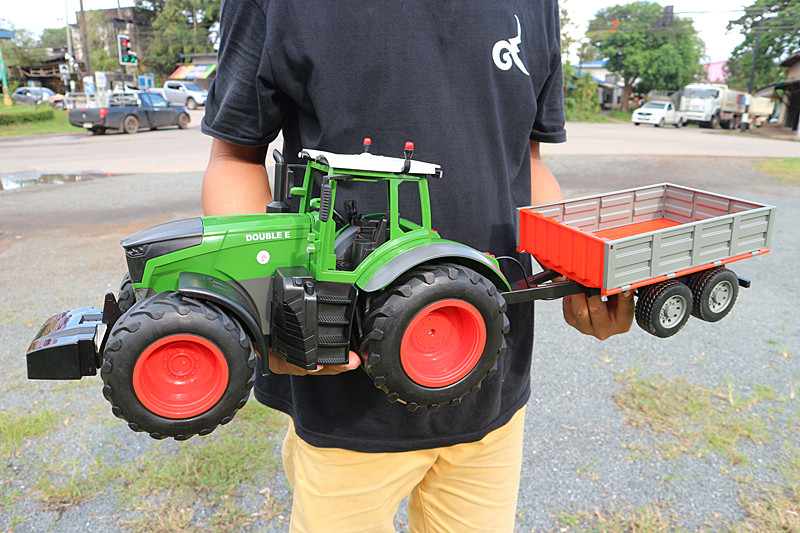 รถไถบังคับวิทยุ + สาลี่ FORD 9020